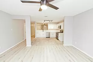 1379 Honeysuckle Ln, Lewisville, TX 75077 - Photo 14