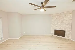 1379 Honeysuckle Ln, Lewisville, TX 75077 - Photo 6