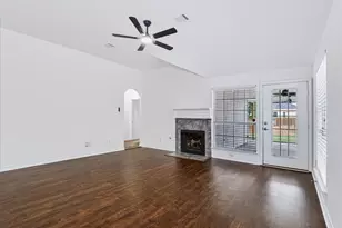 4908 Skymeadow Dr, Fort Worth, TX 76135 - Photo 4