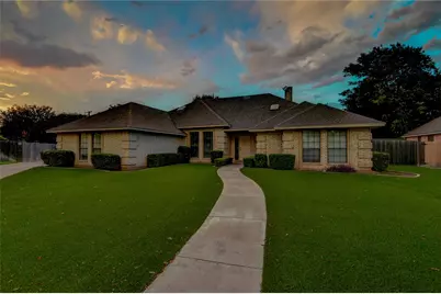 8240 Saddlebrook Drive, Benbrook, TX 76116 - Photo 6