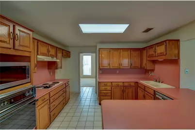8240 Saddlebrook Drive, Benbrook, TX 76116 - Photo 14