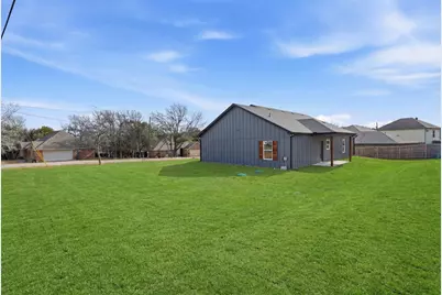 4300 Lucero Drive, Granbury, TX 76048 - Photo 32