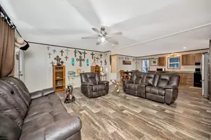 445 Lakeside Dr, Bowie, TX 76230 - Photo 8
