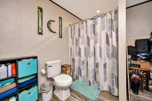 445 Lakeside Dr, Bowie, TX 76230 - Photo 22