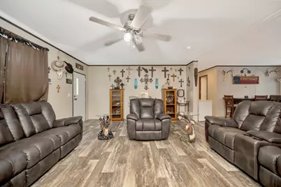445 Lakeside Drive, Bowie, TX 76230 - Photo 16