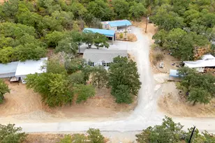 445 Lakeside Dr, Bowie, TX 76230 - Photo 34