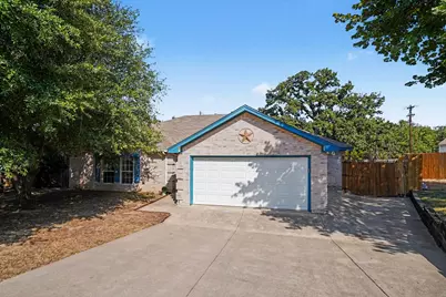 637 Oak View Court, Azle, TX 76020 - Photo 2