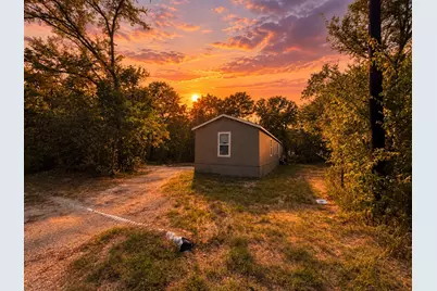 104 Kanawka Street, Mabank, TX 75156 - Photo 2