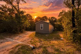 104 Kanawka St, Mabank, TX 75156 - Photo 2
