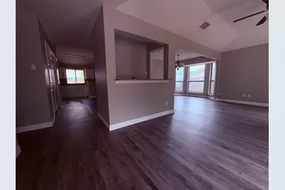 2612 S Meadow Drive, Fort Worth, TX 76133 - Photo 4