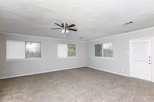 3630 Williamsburg Dr, Garland, TX 75043 - Photo 6