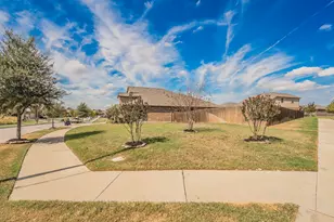300 Oakbluff Dr, Denton, TX 76210 - Photo 36