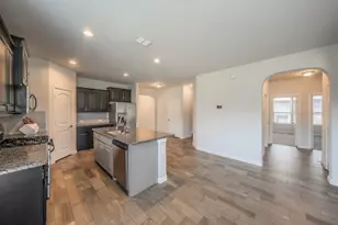 300 Oakbluff Dr, Denton, TX 76210 - Photo 10