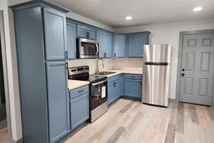 513 Cascade Dr, Garland, TX 75041 - Photo 2