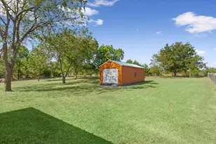 4246 Old Caufield Ranch Rd, McGregor, TX 76657 - Photo 24