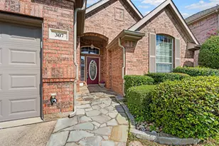 307 Park Haven Blvd, Euless, TX 76039 - Photo 6