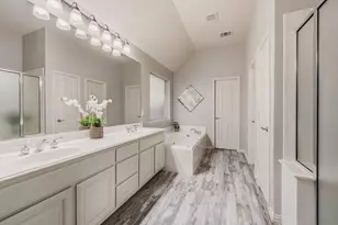 307 Park Haven Blvd, Euless, TX 76039 - Photo 22