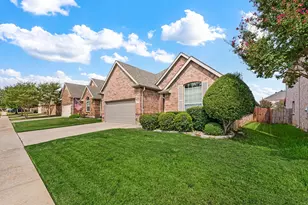 307 Park Haven Blvd, Euless, TX 76039 - Photo 34