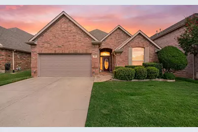 307 Park Haven Boulevard, Euless, TX 76039 - Photo 1