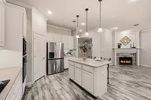 307 Park Haven Blvd, Euless, TX 76039 - Photo 18