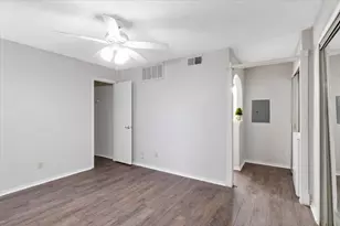 2309 Balsam Dr, Arlington, TX 76006 - Photo 10