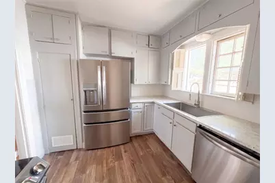 1113 S Sylvan Avenue, Palestine, TX 75801 - Photo 2