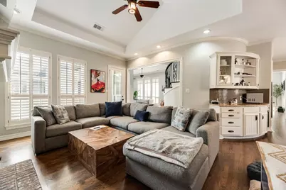 2217 Clearspring Drive S, Irving, TX 75063 - Photo 16