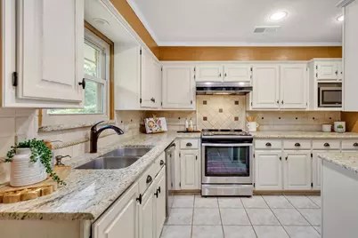 1111 Berkshire Court, Trophy Club, TX 76262 - Photo 14