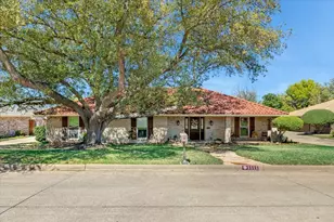 1111 Berkshire Ct, Trophy Club, TX 76262 - Photo 1