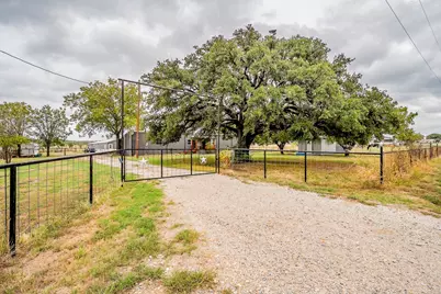 87 Ledbetter Drive, Mineral Wells, TX 76067 - Photo 1