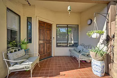 555 Ranch Trail #206, Irving, TX 75063 - Photo 2