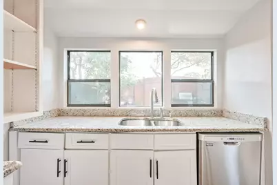 555 Ranch Trail #206, Irving, TX 75063 - Photo 18