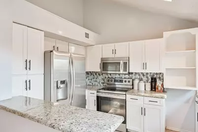 555 Ranch Trail #206, Irving, TX 75063 - Photo 16