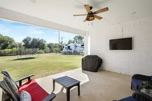 108 Southwood Dr, Burleson, TX 76028 - Photo 34