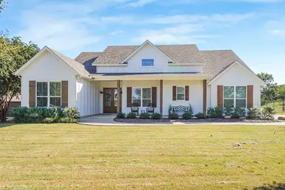 108 Southwood Drive, Burleson, TX 76028 - Photo 1