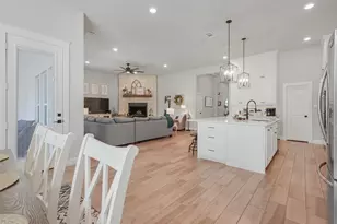 108 Southwood Dr, Burleson, TX 76028 - Photo 22