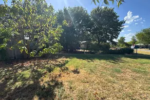 800 Maple St, Howe, TX 75459 - Photo 14