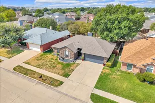6608 Stetter Dr, Arlington, TX 76001 - Photo 18