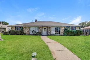 1021 Shadywood Ln, DeSoto, TX 75115 - Photo 2