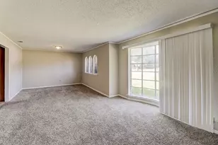 1021 Shadywood Ln, DeSoto, TX 75115 - Photo 10
