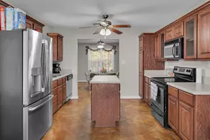 3287 Rosenthal Pkwy, Lorena, TX 76655 - Photo 10