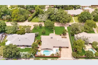 3923 Weeburn Drive, Dallas, TX 75229 - Photo 32
