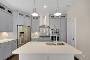 1211 Beaconsfield Lane, Arlington, TX 76011 - Photo 2