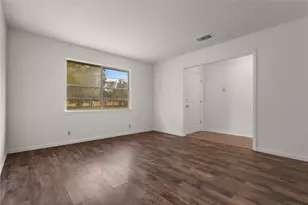 1240 E Jefferson St, Van Alstyne, TX 75495 - Photo 4