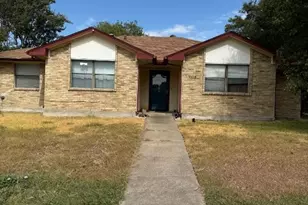 705 Angle Ridge Cir, Garland, TX 75043 - Photo 38