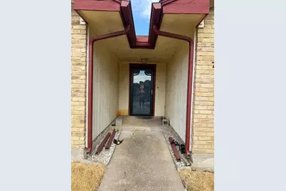 705 Angle Ridge Circle, Garland, TX 75043 - Photo 2