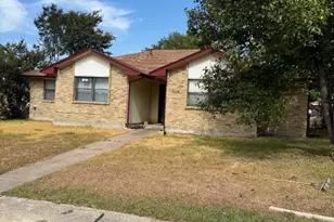 705 Angle Ridge Cir, Garland, TX 75043 - Photo 30