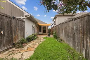 2031 Greenview Dr, Carrollton, TX 75010 - Photo 26