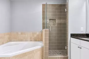 1209 Beaconsfield Lane, Arlington, TX 76011 - Photo 10