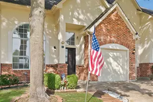1607 Masters Dr, DeSoto, TX 75115 - Photo 2